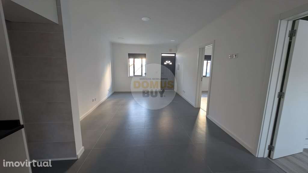 MORADIA TÉRREA T3 | SUITE | 2 WCS - BAIXA DA BANHEIRA - Grande imagem: 4/17