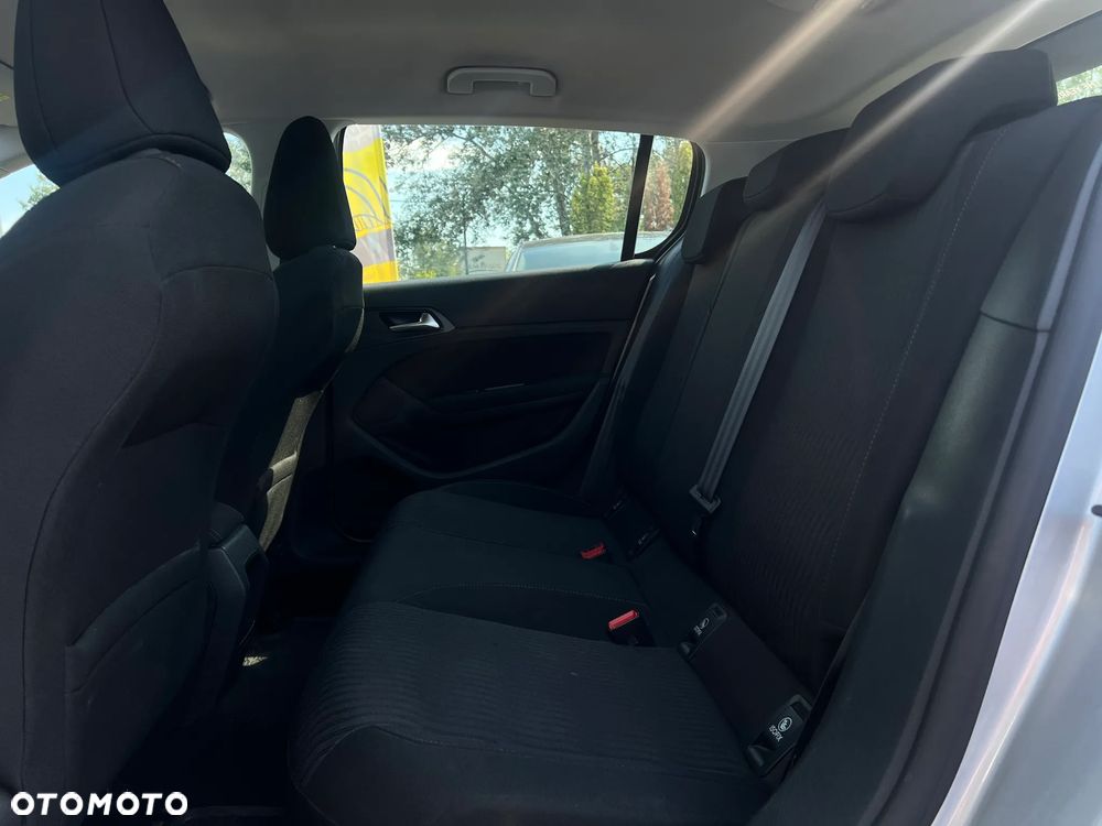 Peugeot 308 - 24