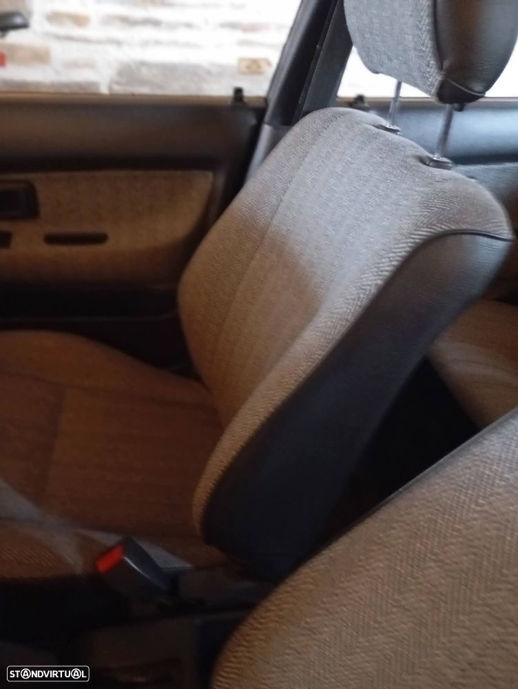 Toyota Corolla 1.3 DX - 4