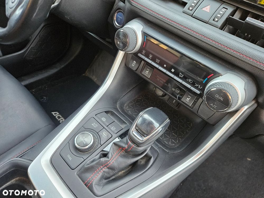 Suzuki Across 2.5 Plug-in Hybrid Elegance 4WD CVT - 18