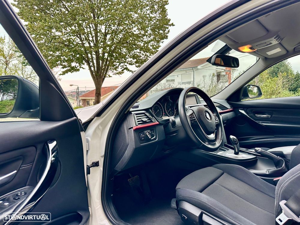 BMW 318 d Touring Auto Line Sport - 18