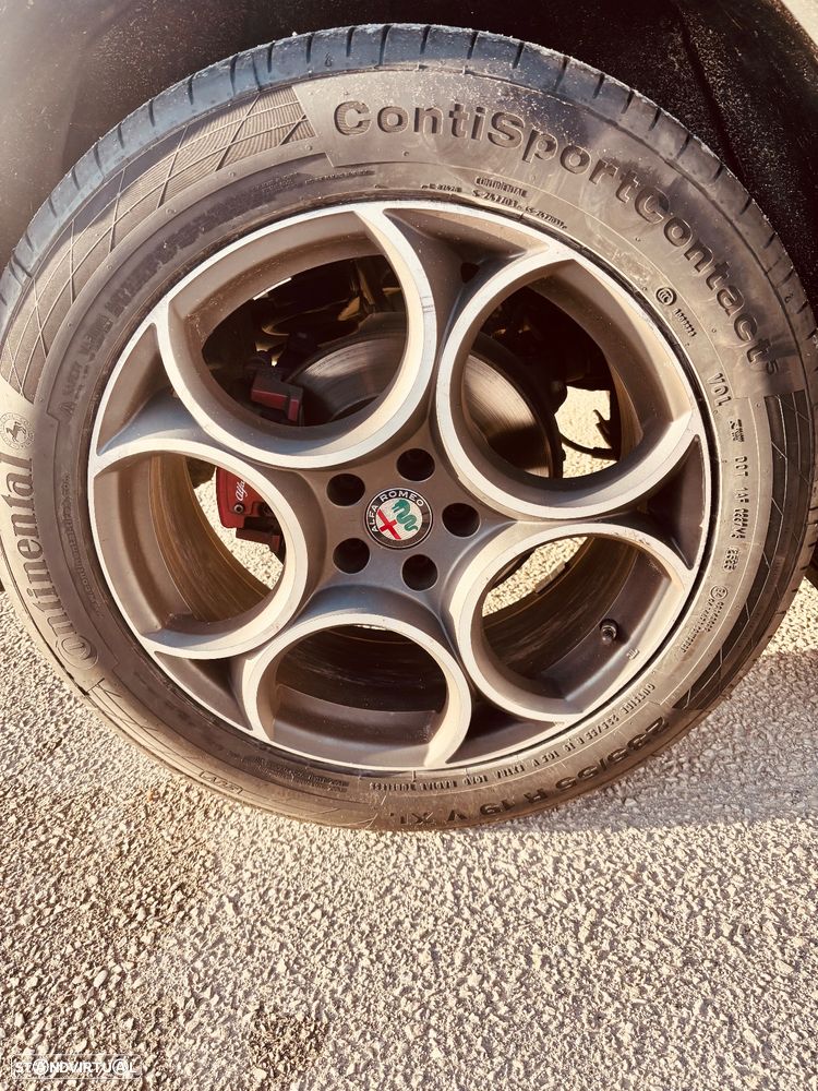 Alfa Romeo Stelvio 2.2 D Super AT8 - 8