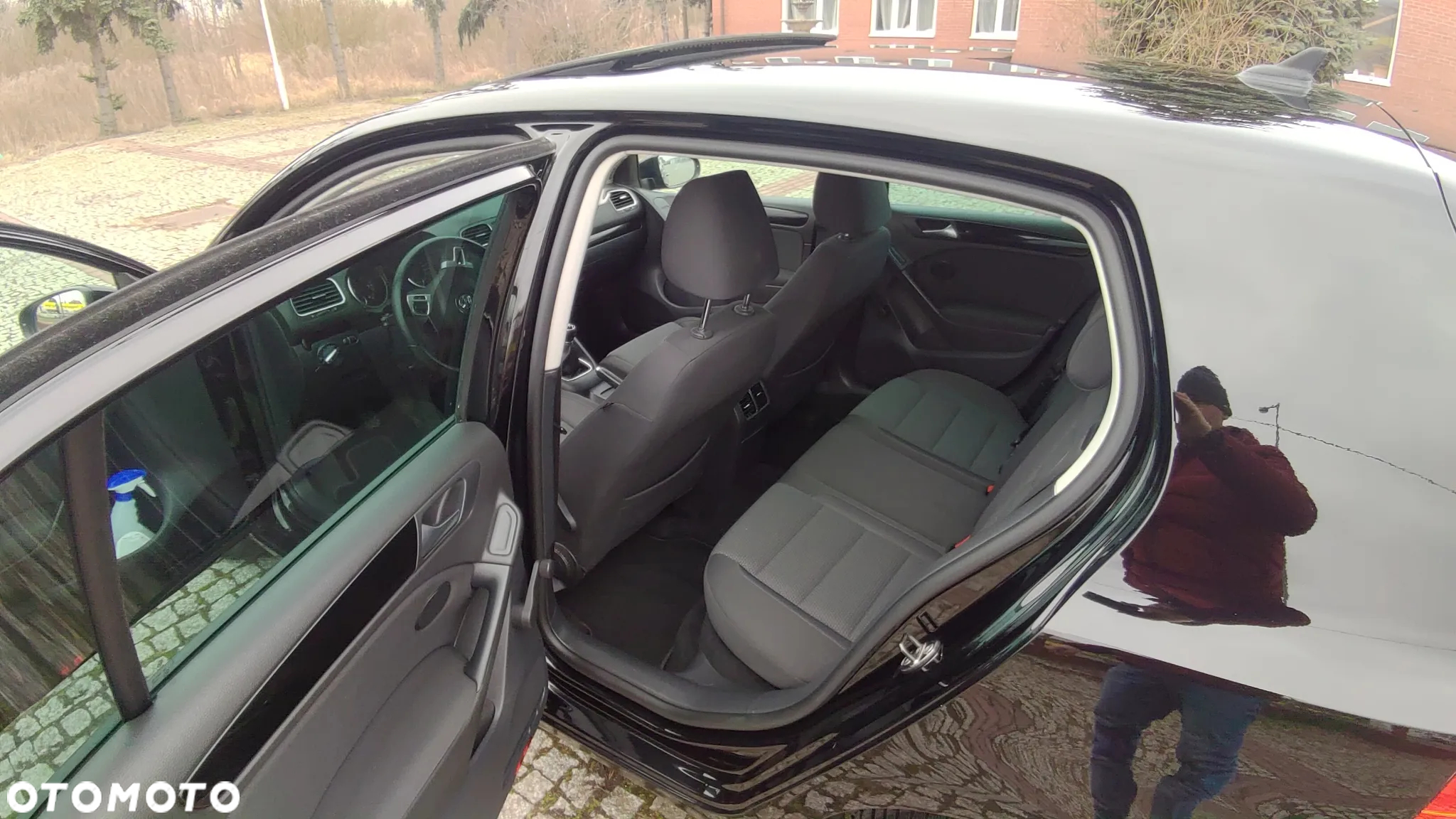 Volkswagen Golf 1.6 TDI DPF BlueMotion Technology Comfortline - 21