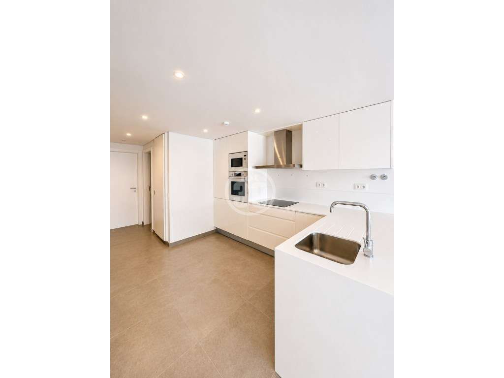 Apartamento T1 Como Novo em Condomínio Exclusivo com Piscina na Cob... - Grande imagem: 5/31