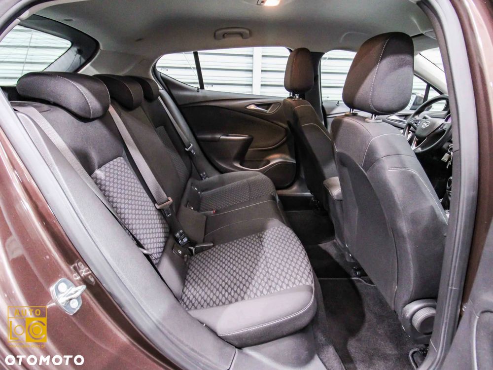 Opel Astra 1.4 T Enjoy - 11