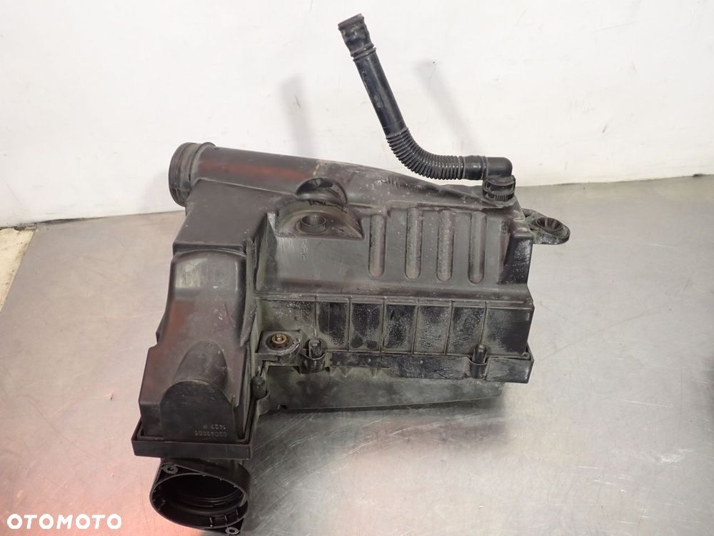OBUDOWA FILTRA POWIETRZA VOLKSWAGEN GOLF V  3C0129607AF   3C0129601AM - 5