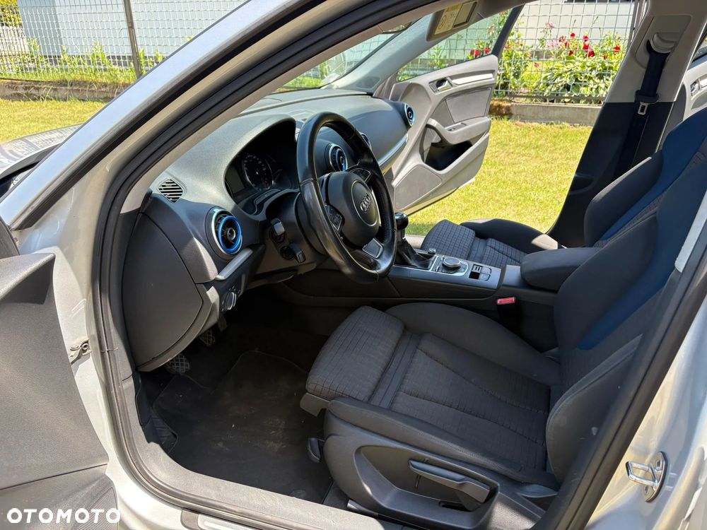 Audi A3 Sportback - 13