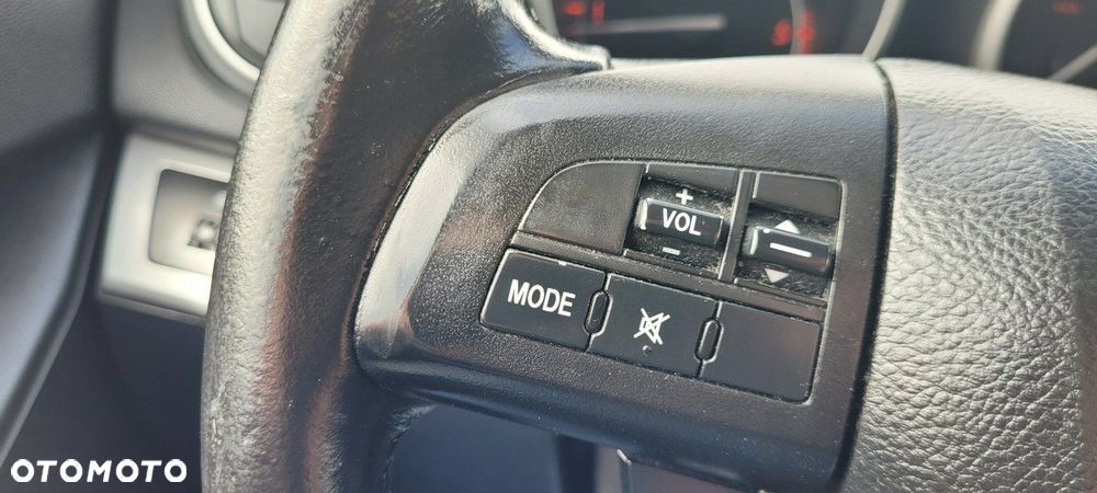 Mazda 3 1.6 CD Exclusive + - 33