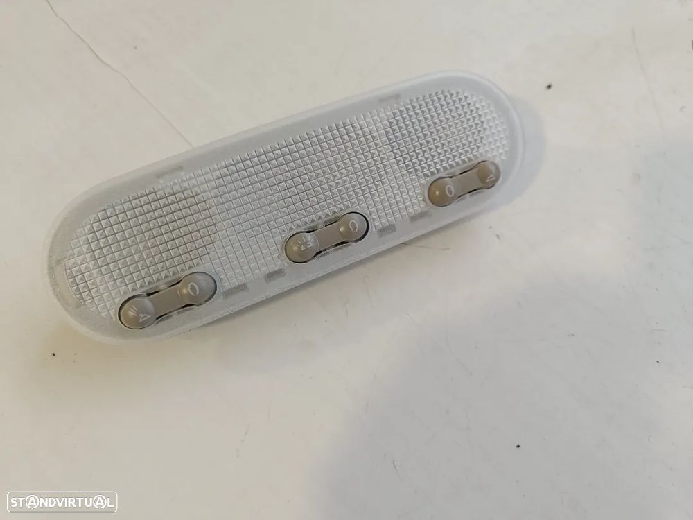 luz tecto plafonier Renault Nissan Dacia (novo) - 1