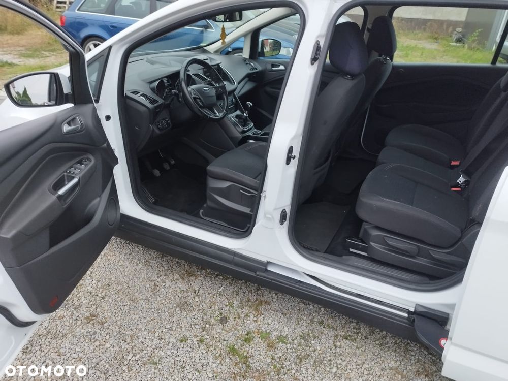 Ford Grand C-MAX - 21