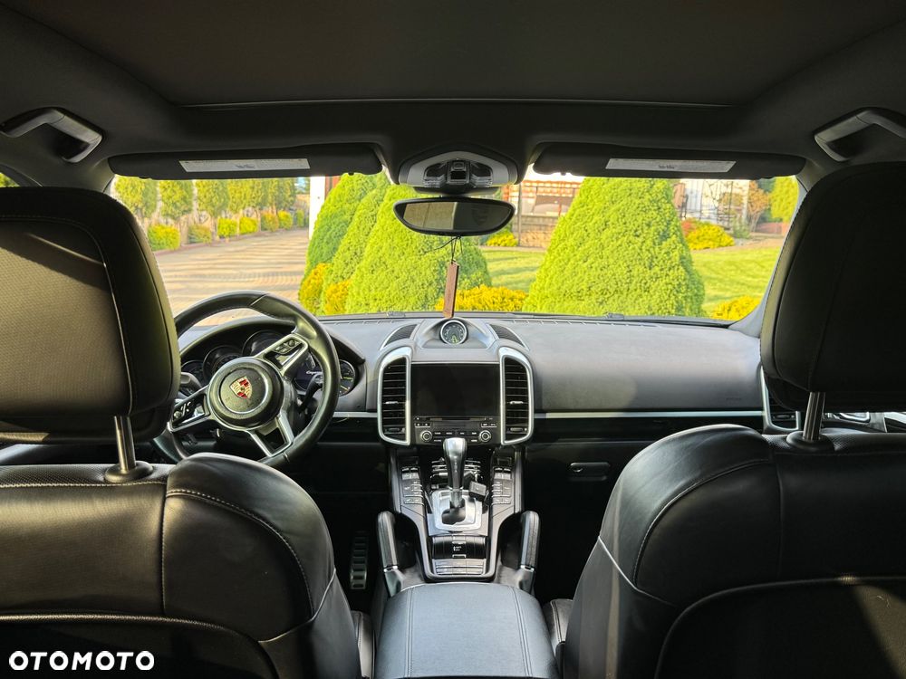 Porsche Cayenne S Platinum Edition - 18