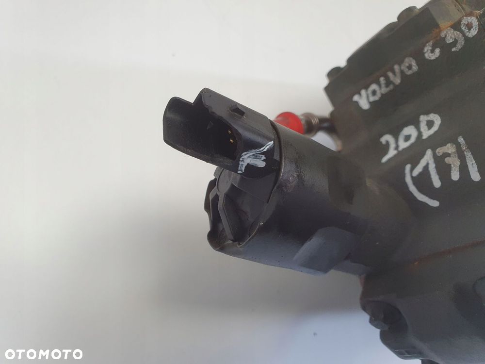 Volvo C30 V50 S40 II V70 III 2.0 D POMPA WTRYSKOWA paliwa - 2