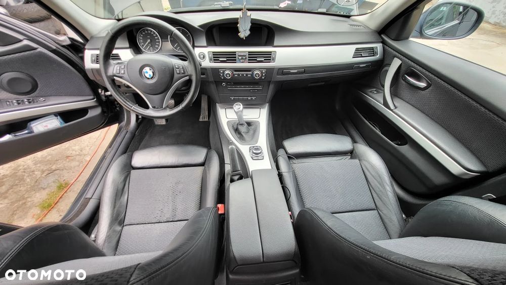 BMW Seria 3 320d - 11