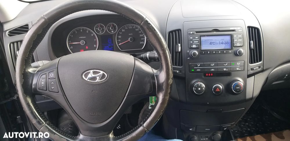 Hyundai i30 i30cw 1.6 Classic - 13