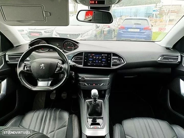Peugeot 308 1.2 PureTech GT Pack - 3