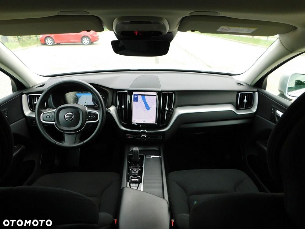 Volvo XC 60 B4 B Momentum Pro - 6