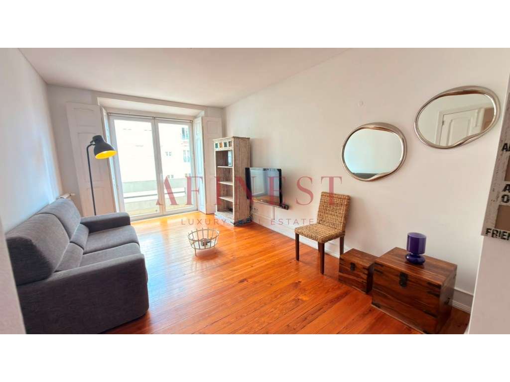 APARTAMENTO T2 NO AREEIRO, JUNTO AV GUERRA JUNQUEIRO - COM GARAGEM - Grande imagem: 3/53