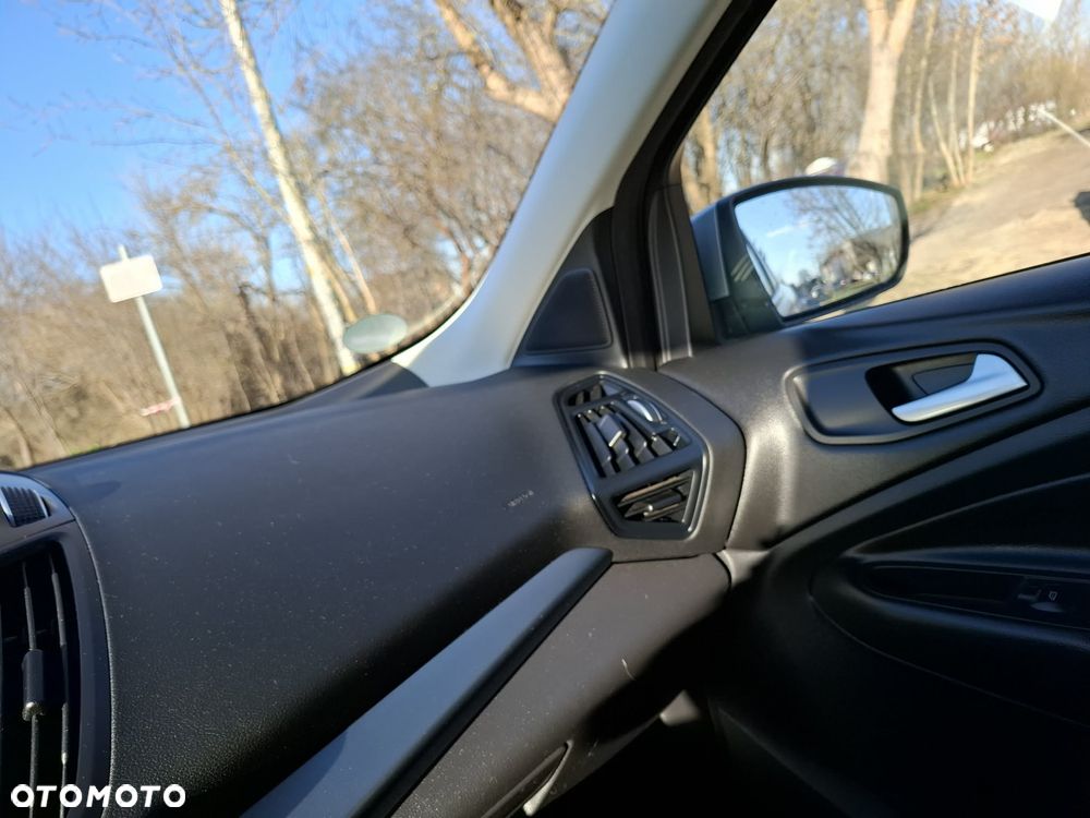 Ford Kuga 2.0 TDCi 4WD Trend - 25