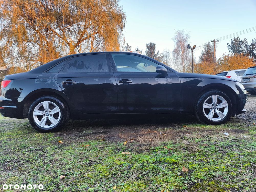 Audi A4 Limousine 1.4 TFSI S tronic sport - 24