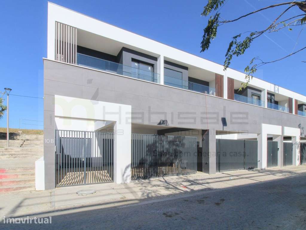 Moradia V4+1 perto das Praias e de Lisboa Conforto e Espaço para To... - Grande imagem: 4/27