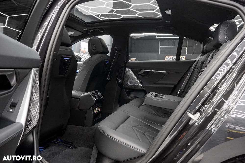 BMW Seria 5 550e xDrive Aut. - 18