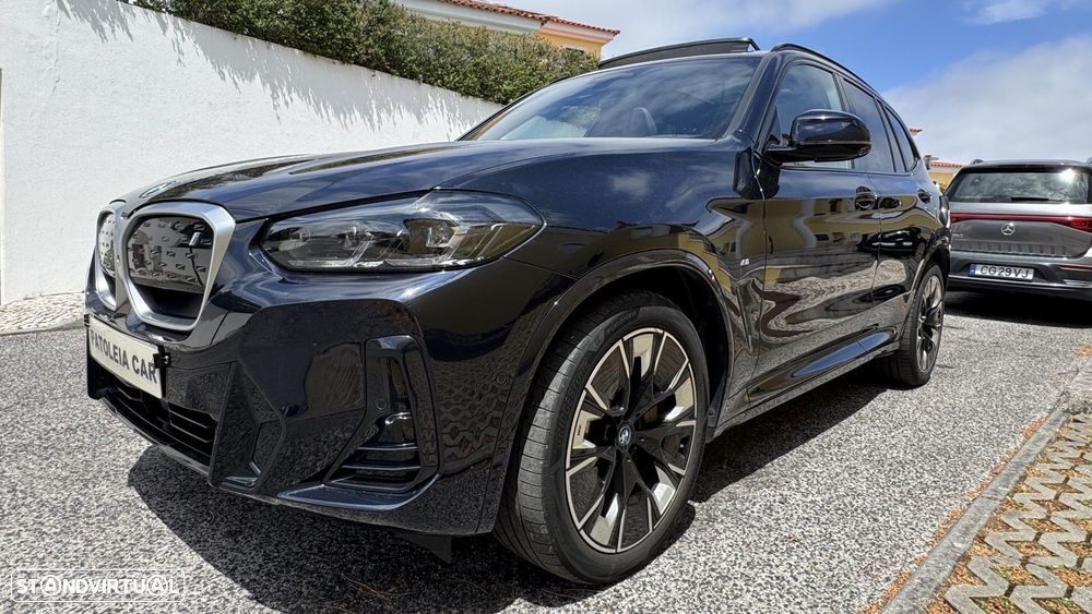 BMW iX3 M Sport Impressive - 12