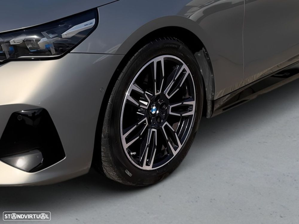 BMW 520 d Pack Desportivo M - 4