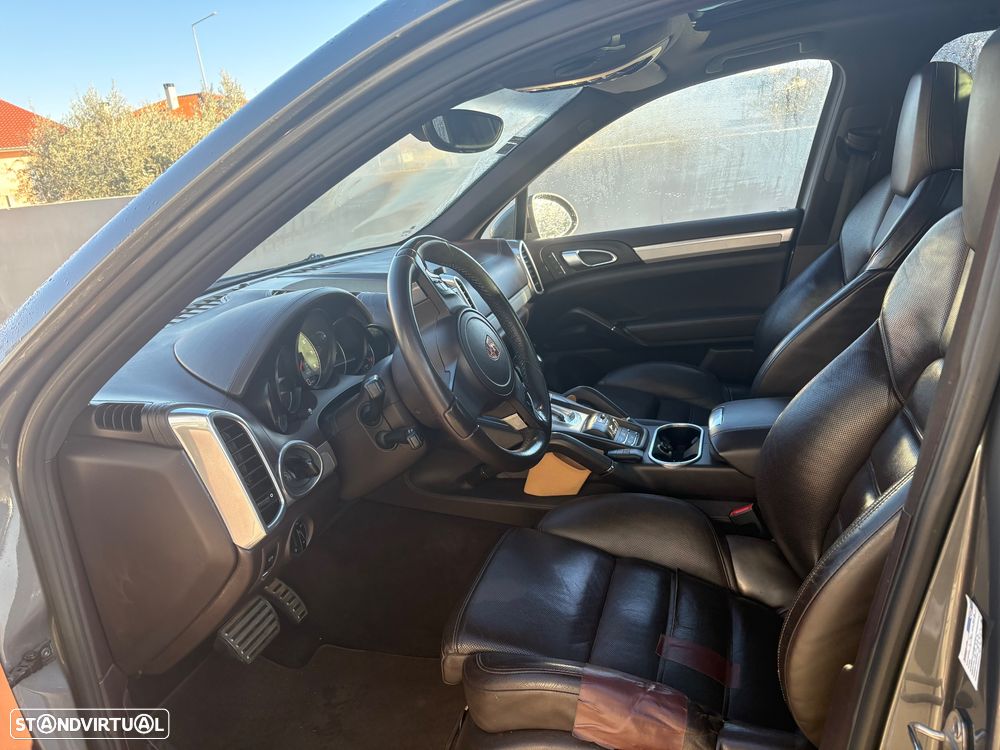 Porsche Cayenne S - 12