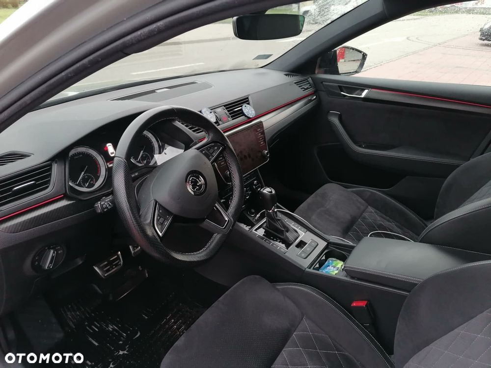Skoda Superb 2.0 TSI Sportline DSG - 8