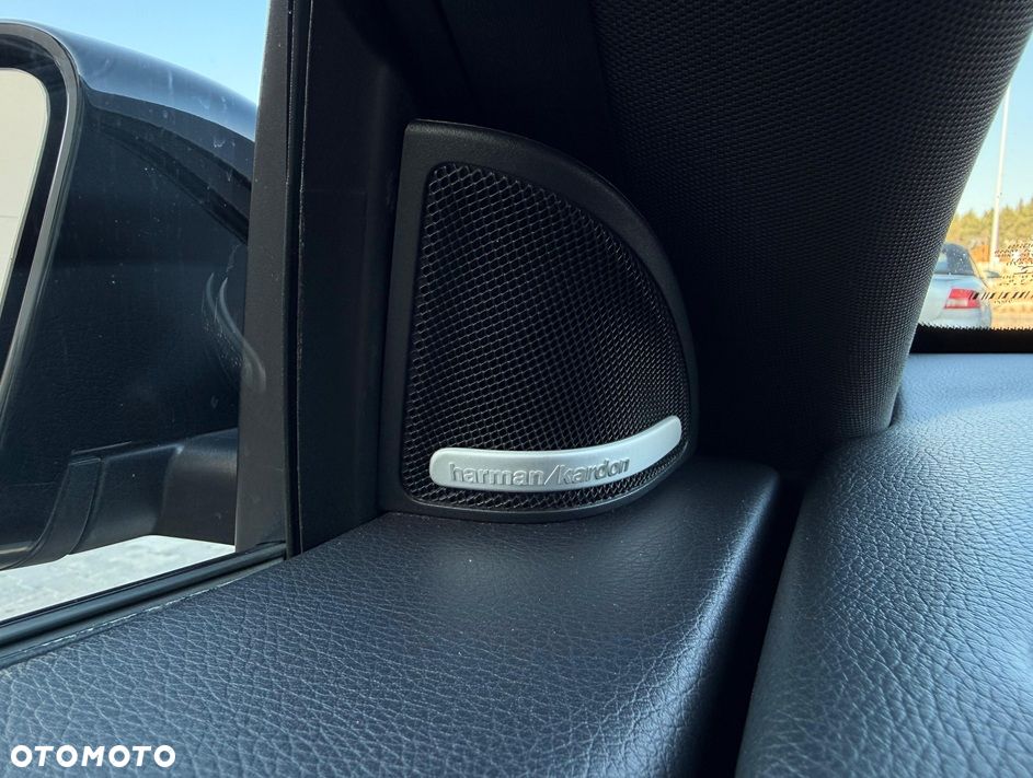 Mercedes-Benz CLA 220 4-Matic AMG Line - 16