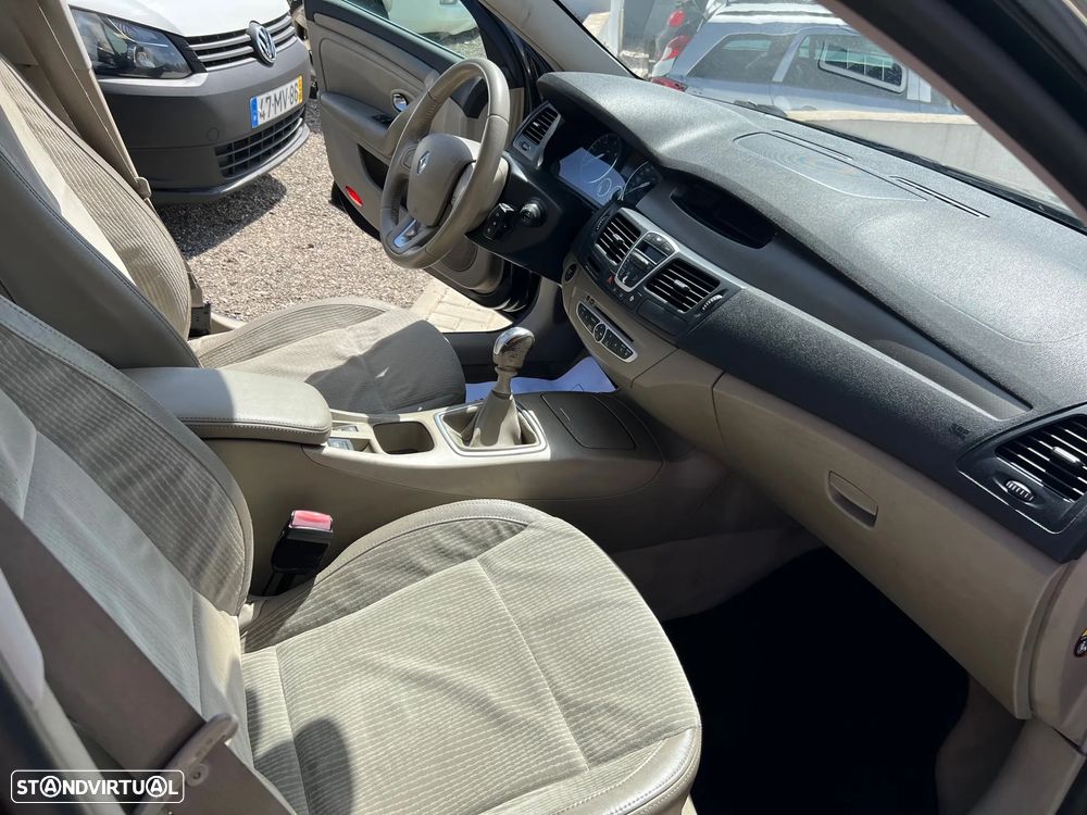 Renault Laguna Break 1.5 dCi Confort - 19
