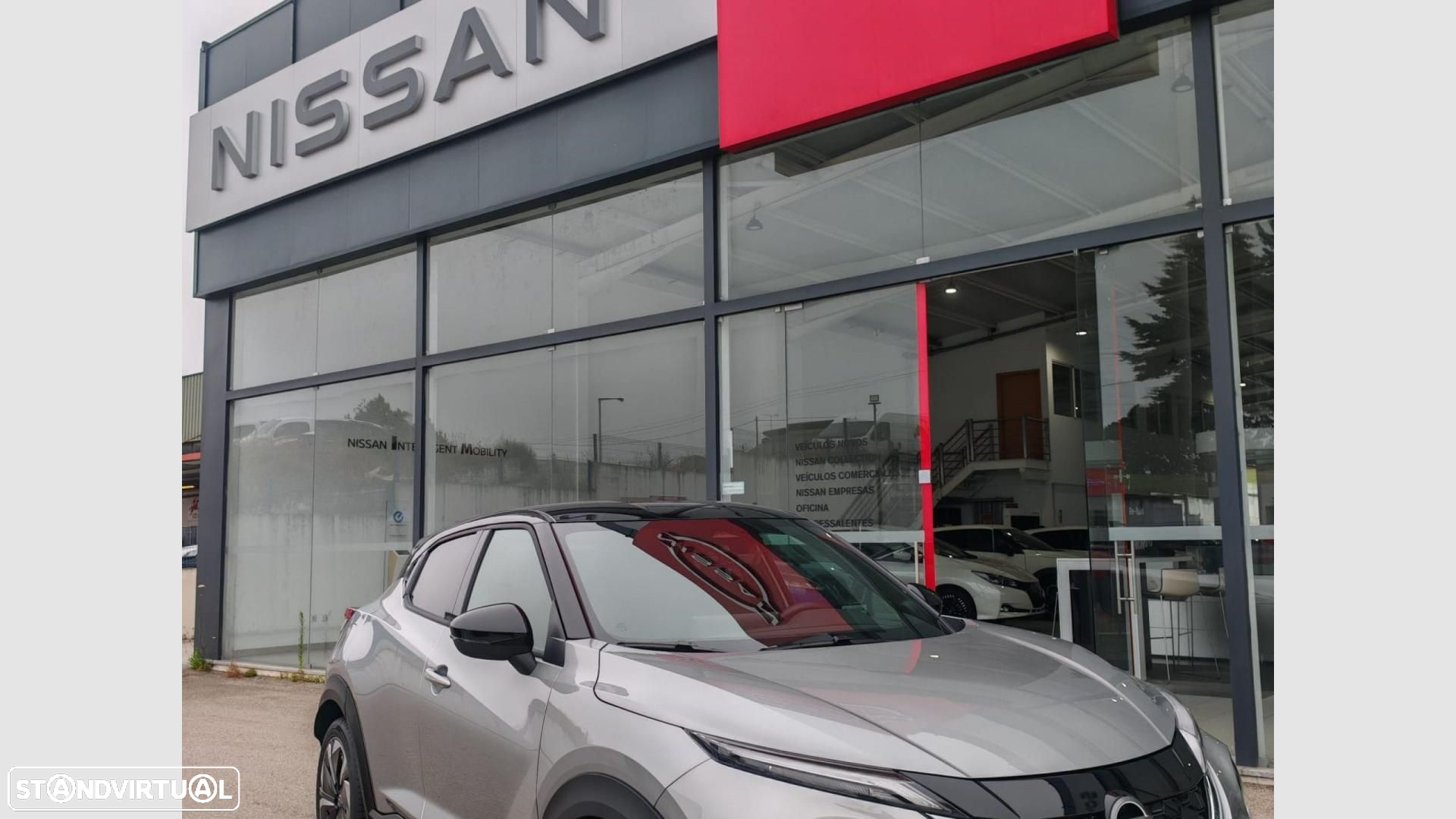 Nissan Juke 1.6 Hybrid N-Connecta Two Tone - 2
