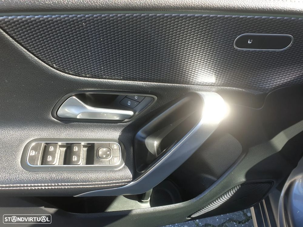 Mercedes-Benz CLA 180 d Progressive - 9