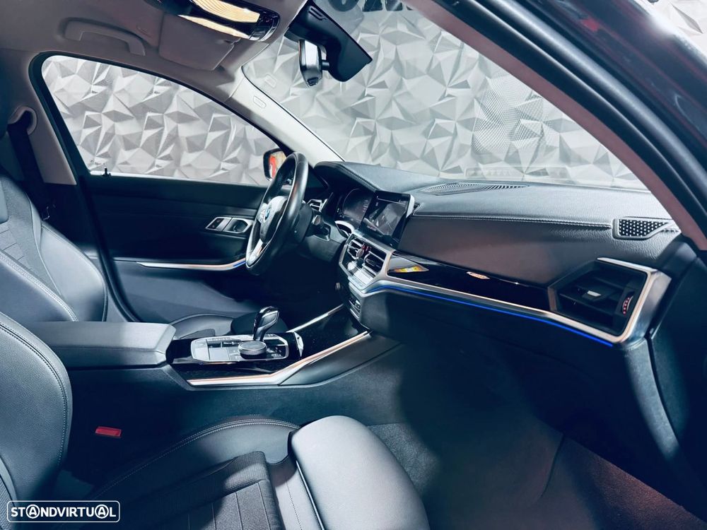 BMW 318 d Touring Line Sport Auto - 19