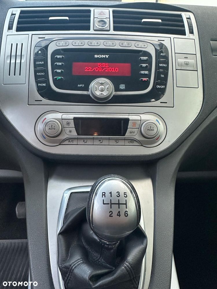 Ford Kuga - 16