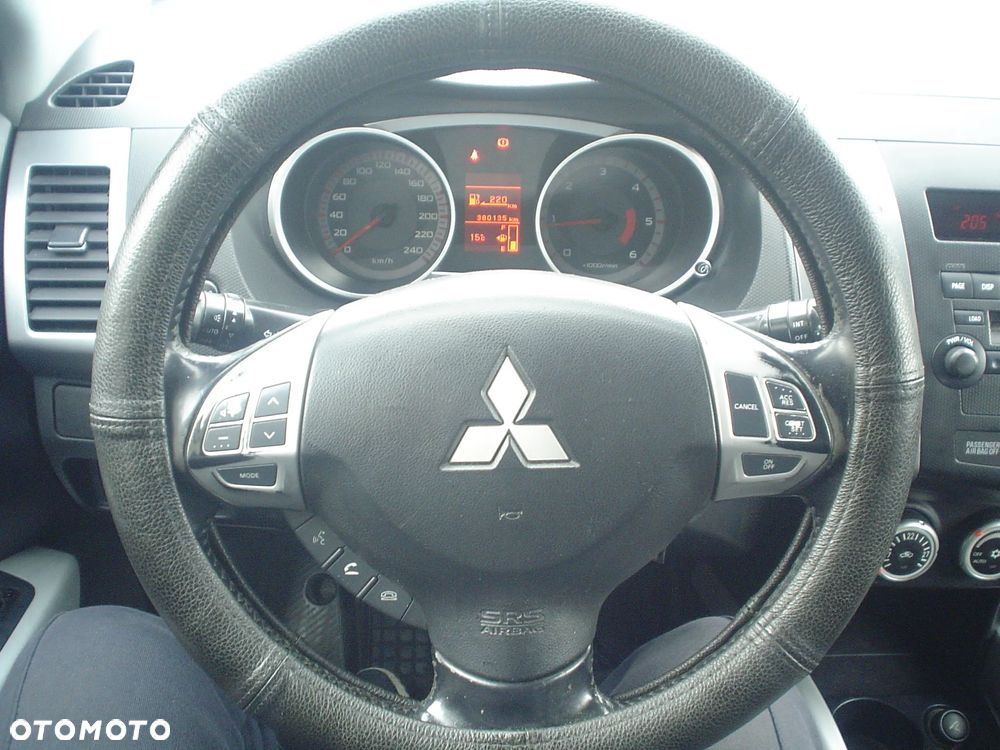 Mitsubishi Outlander 2.0 DID Intense - 9