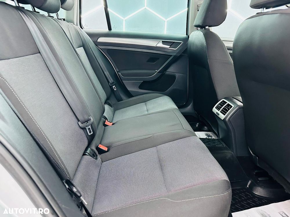 Volkswagen Golf 1.6 TDI BlueMotion Technology Trendline - 8