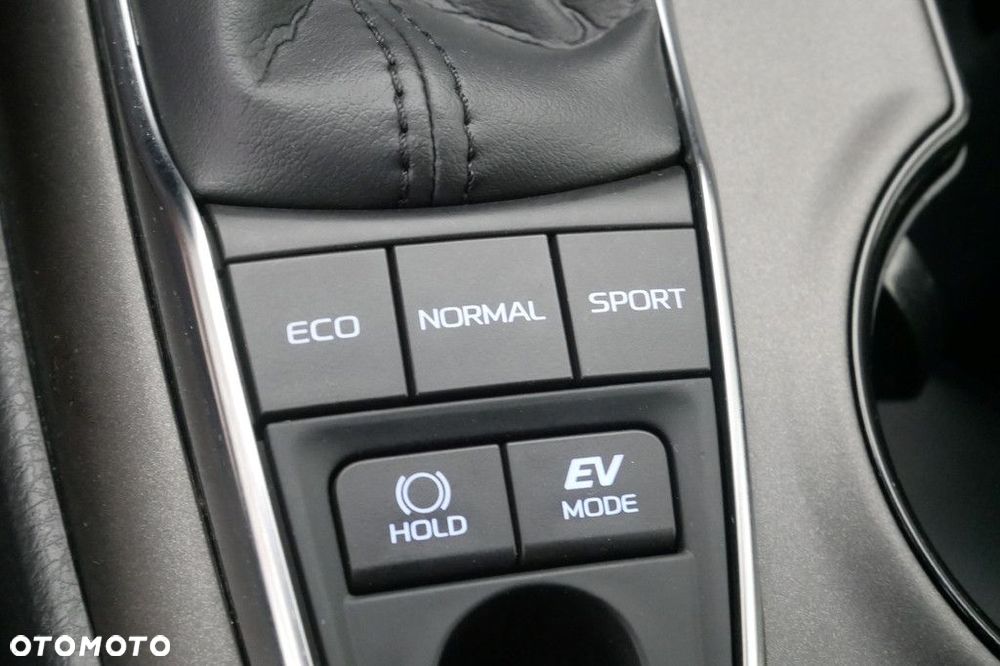 Toyota Camry 2.5 Hybrid Comfort CVT - 20