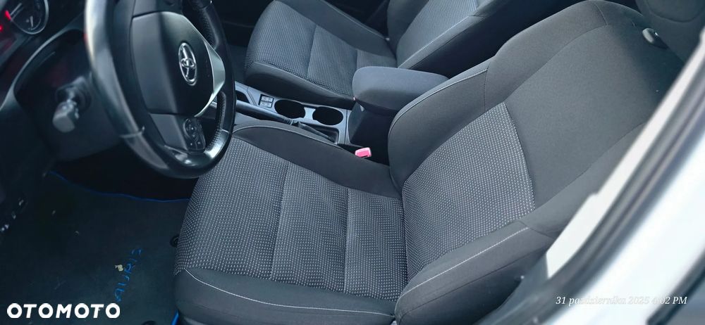 Toyota Auris 1.8 HSD Luna - 11