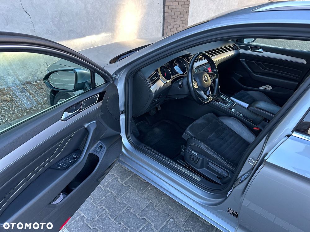 Volkswagen Passat Variant 2.0 TDI EVO Elegance DSG - 12