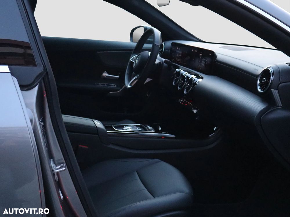 Mercedes-Benz CLA - 13