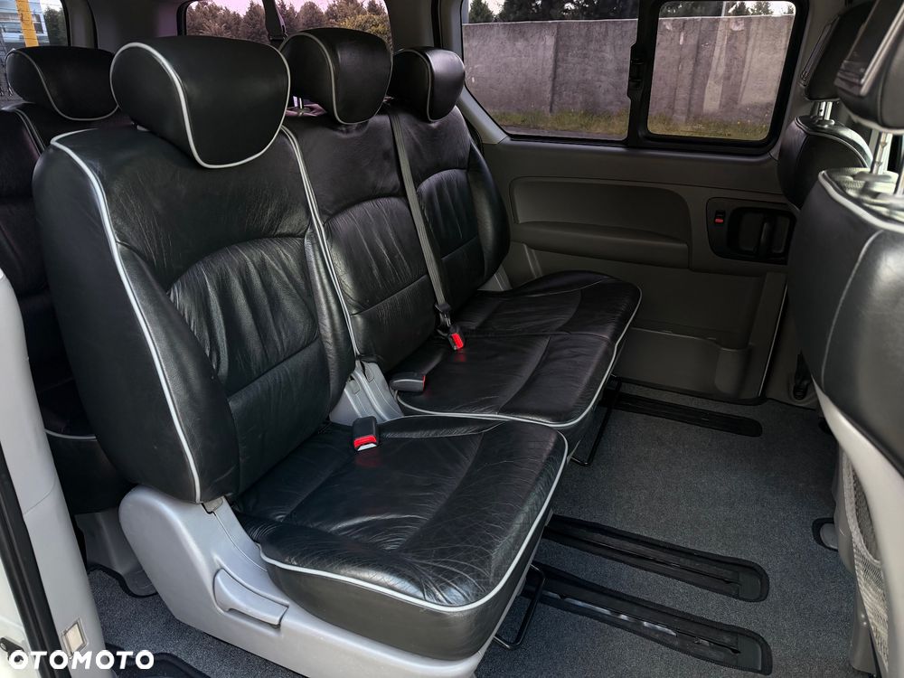 Hyundai H-1 Cargo teilverglast HK - 19