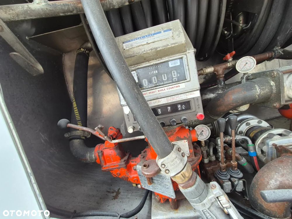 MAN TGS 18.360 / CYSTERNA / PALIWA + OLEJE / ADR / EURO 5 / 11M3 / 3 KOMORY / KABINA SYPIALNIANA / 1WŁ - 26