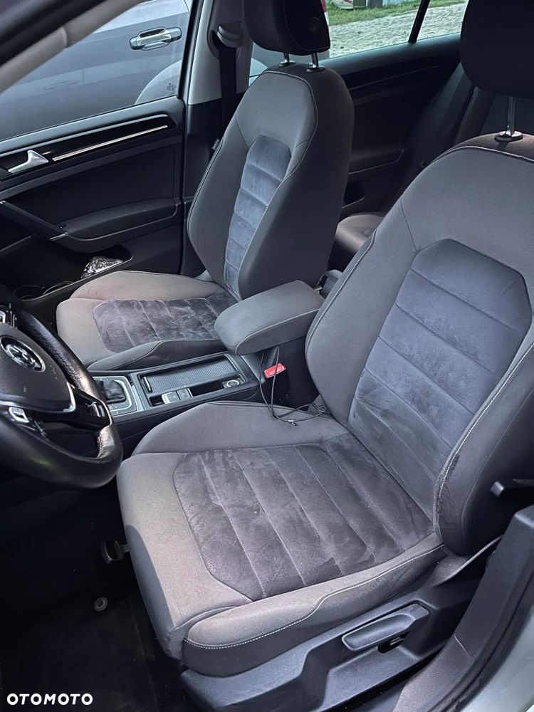 Volkswagen Golf 2.0 TDI BlueMotion Technology DSG Highline - 14