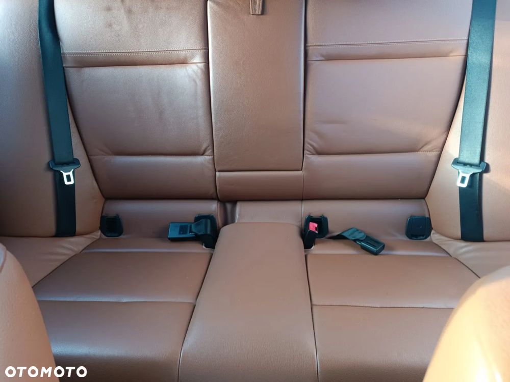 BMW Seria 3 - 16