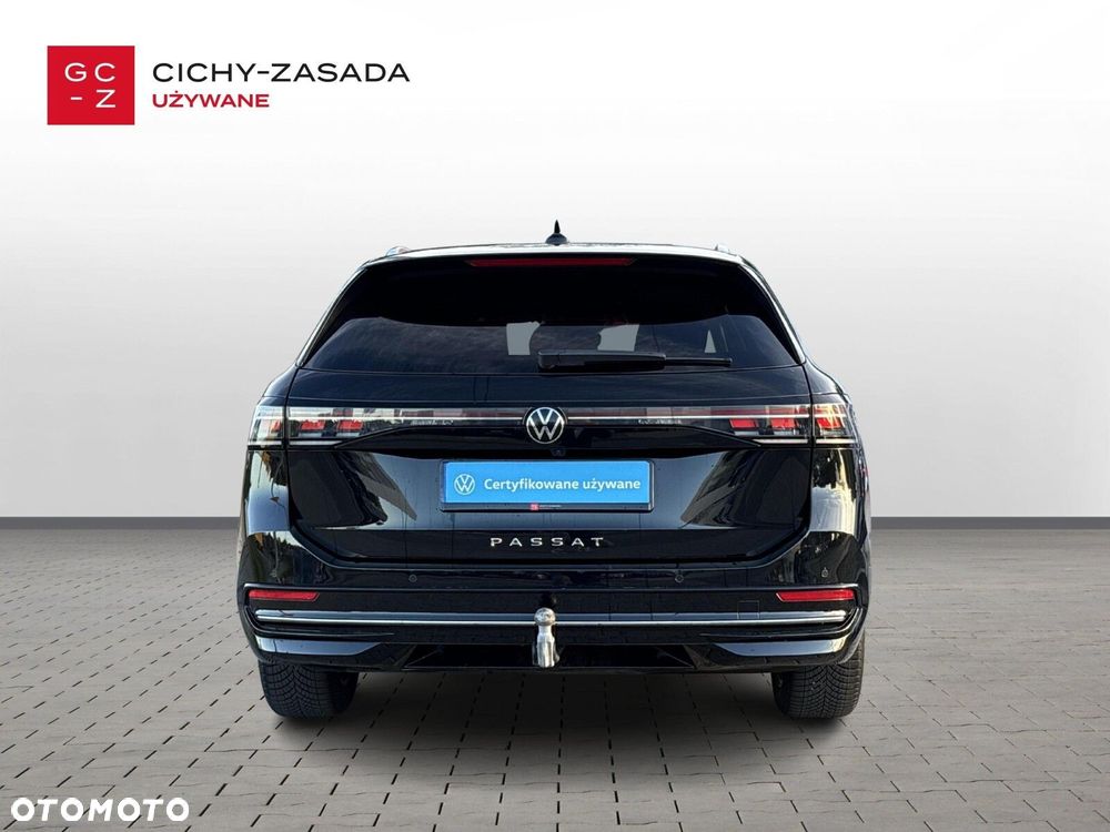 Volkswagen Passat - 4