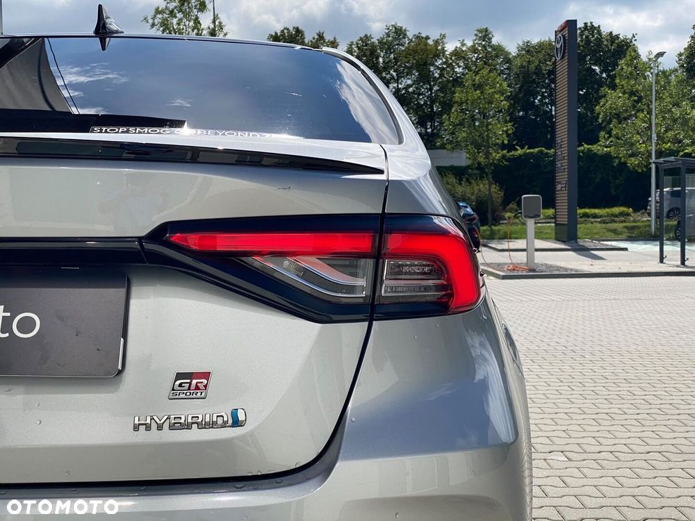 Toyota Corolla 1.8 Hybrid GR Sport Dynamic - 32