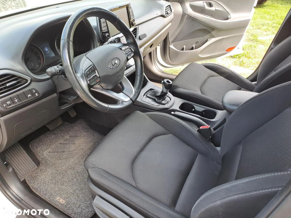 Hyundai i30 1.4 T-GDI Comfort DCT - 14