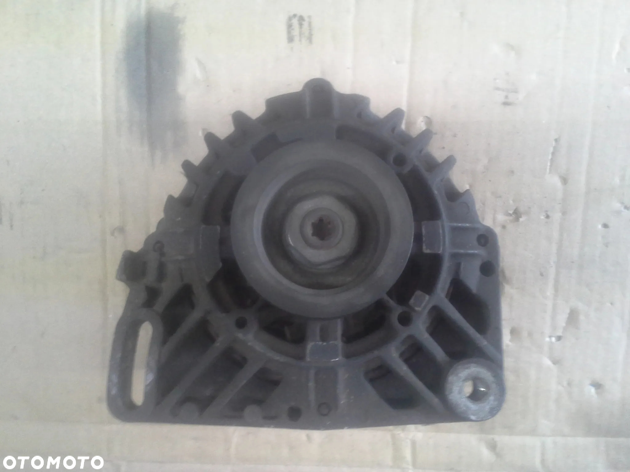 Renault Clio Kangoo Thalia 1.2 16V alternator Valeo 95A  7700437090  SG9B035  25424220 - 8
