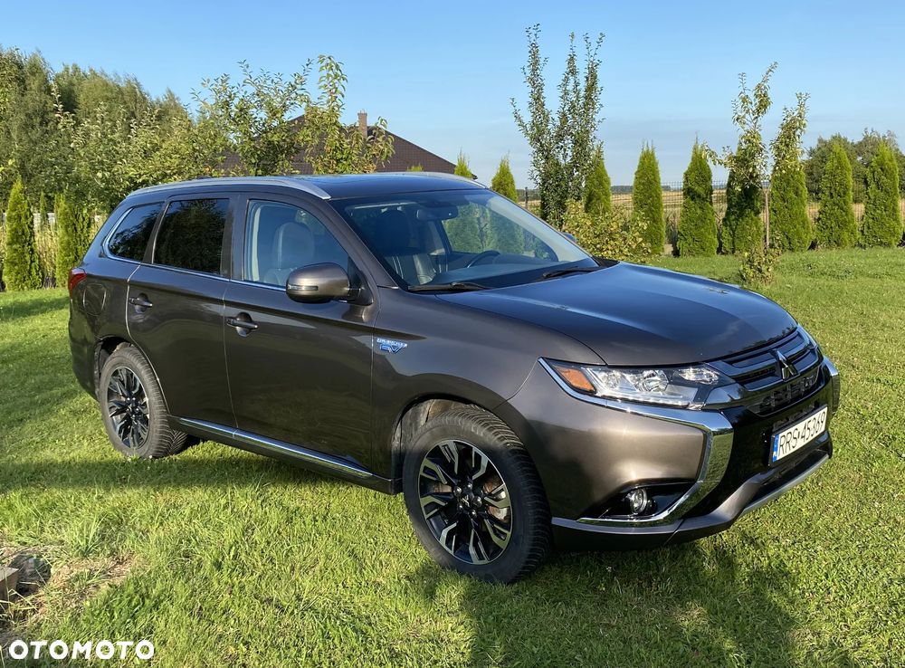 Mitsubishi Outlander - 7